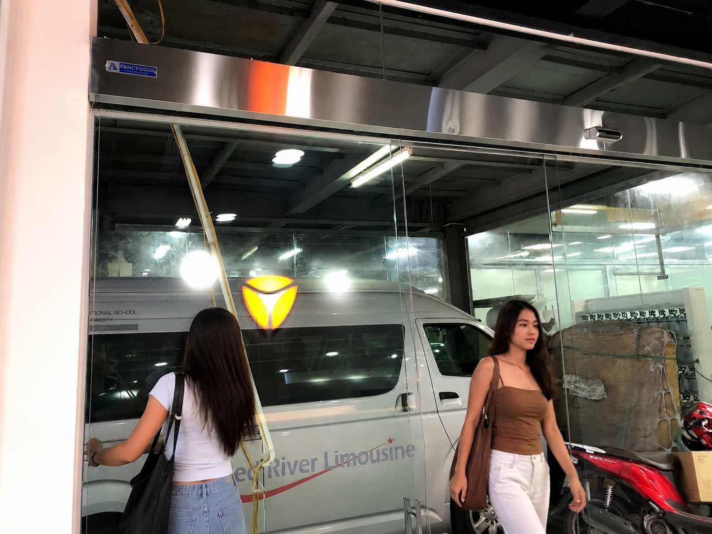 Cửa Trượt Tự Động Kiểm Soát Ra Vào